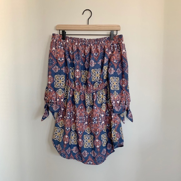 Blush Dresses & Skirts - Blush patterned boho Open Shoulder Dress